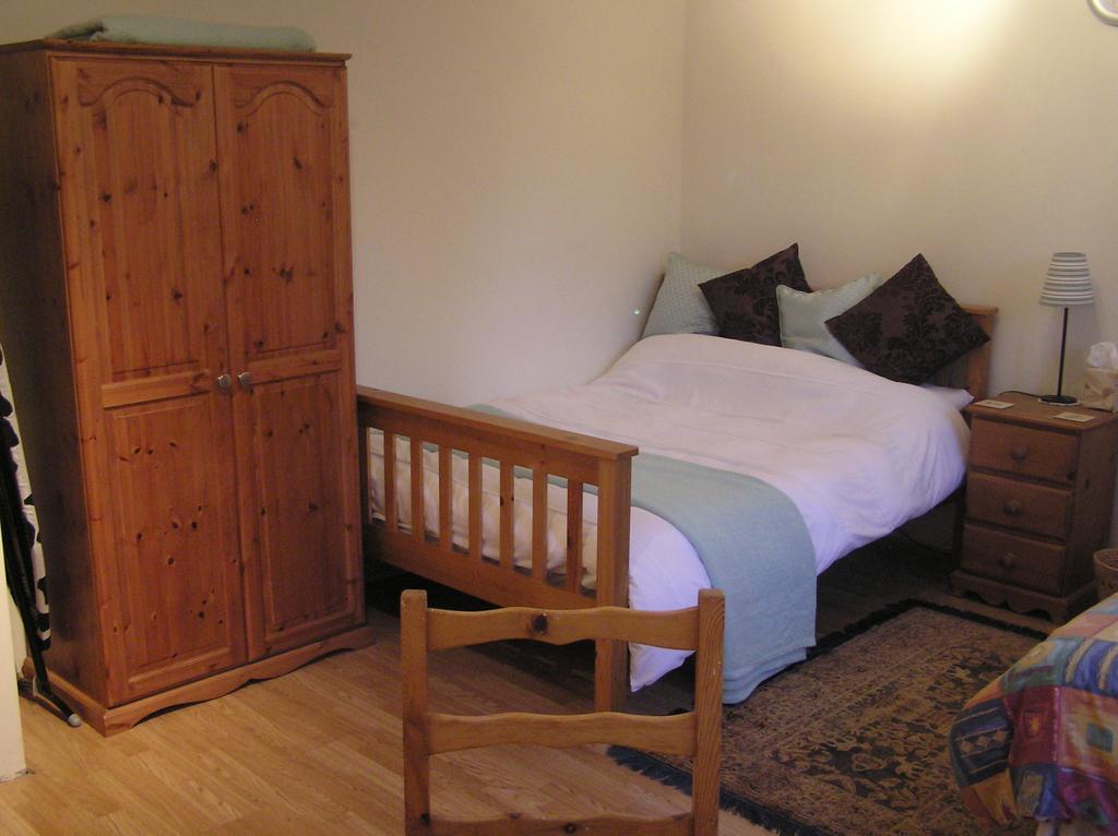 Chimneys B&B Holbrook  Room photo