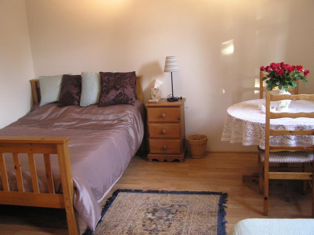 Chimneys B&B Holbrook  Room photo
